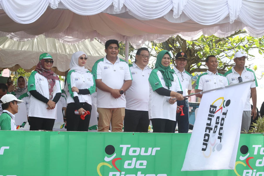 Tour De Bintan Dilepas Bupati Bintan Dan Ketua TP PKK Kepri Sijori Id