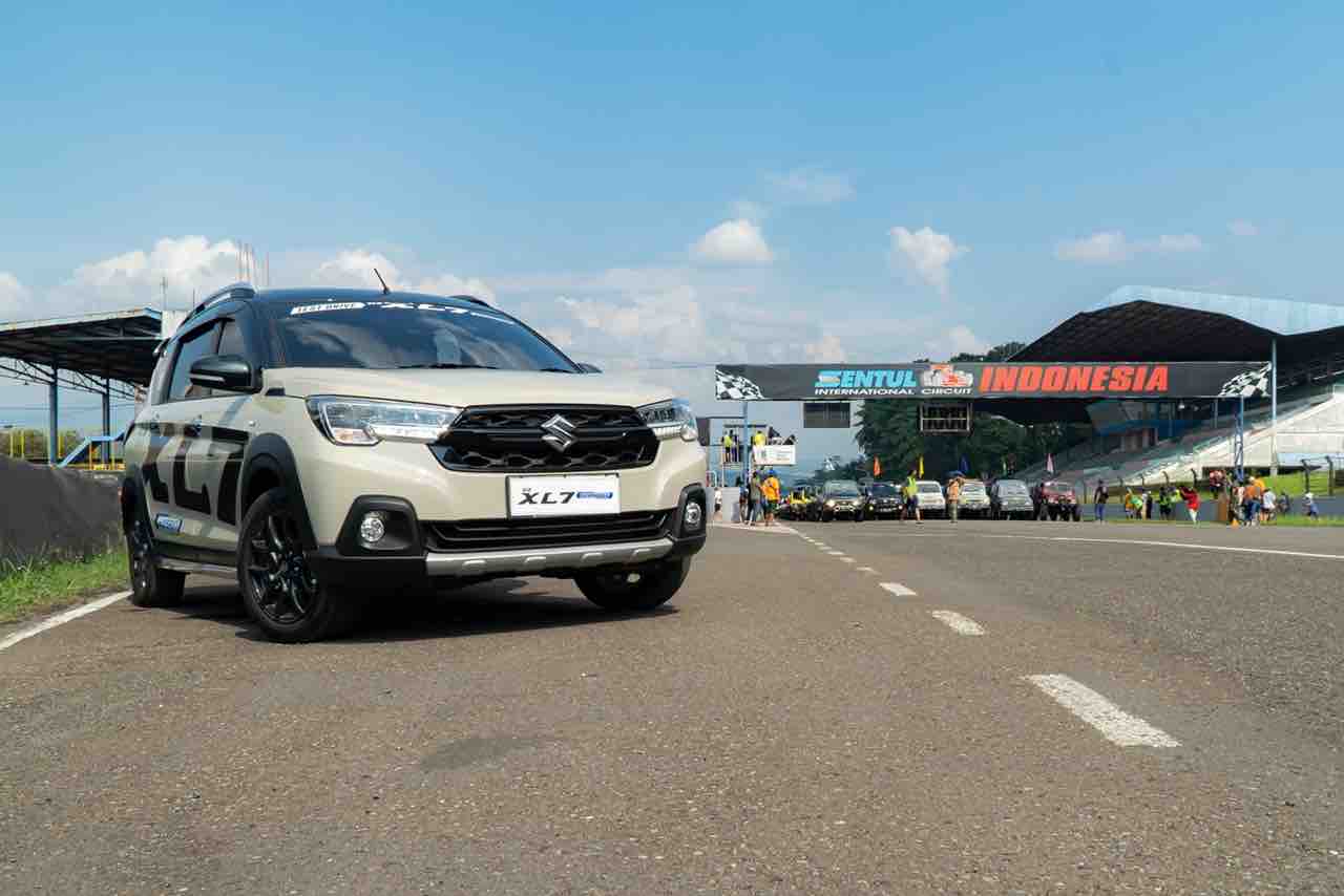 Suzuki XL7 Hybrid Langsung Promo Cashback 4 Juta Untuk Tukar Tambah