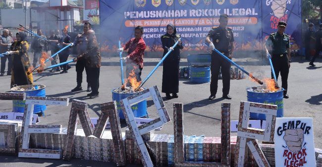 Bea Cukai Dan Pemkab Wonogiri Musnahkan Juta Batang Rokok Ilegal