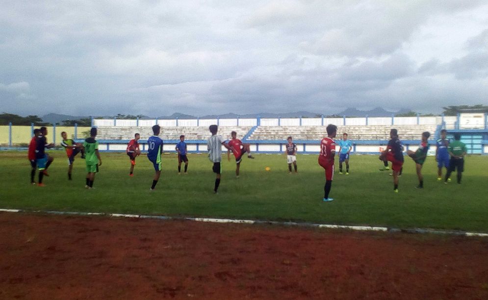 Perspa Pacitan U17 menggelar latihan di Stadion Pacitan Rabu (31/01/2018) untuk menghadapi laga uji coba melawan Akademi Arema di Stadion Pacitan 