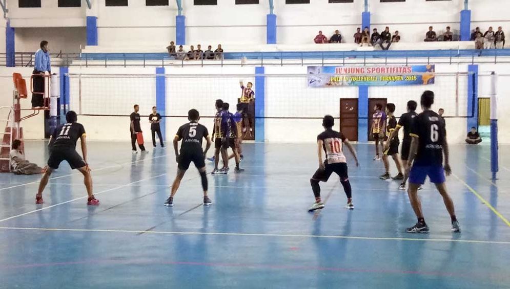 Pertandingan antara Kis_out Nanggungan (membelangki kamera) dengan Adi Karya-Ketepung Minggu (21/01/2018)