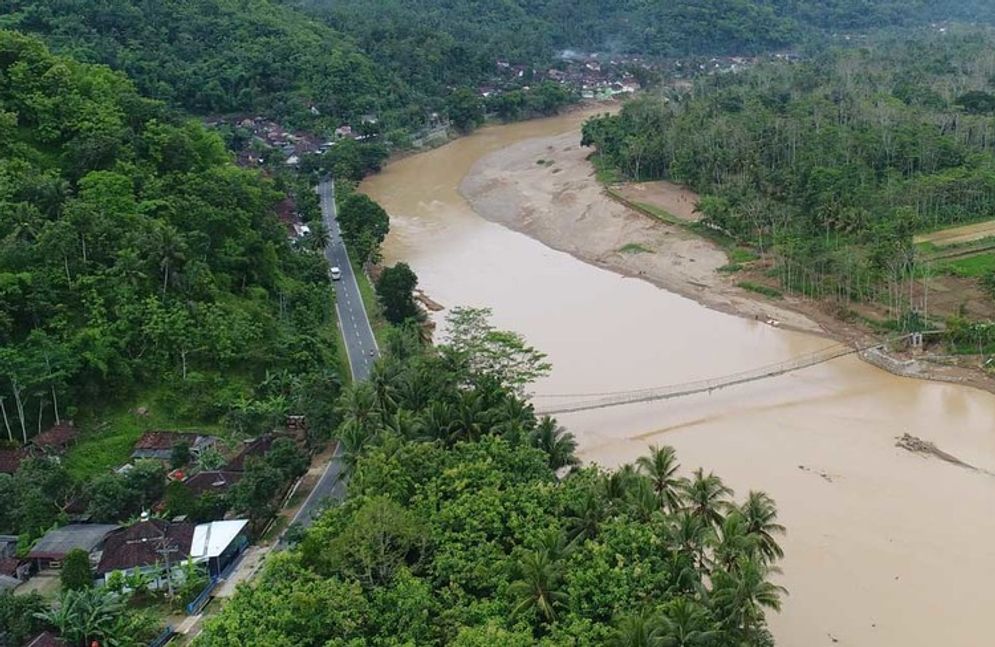 Jalan Pacitan-Ponorogo