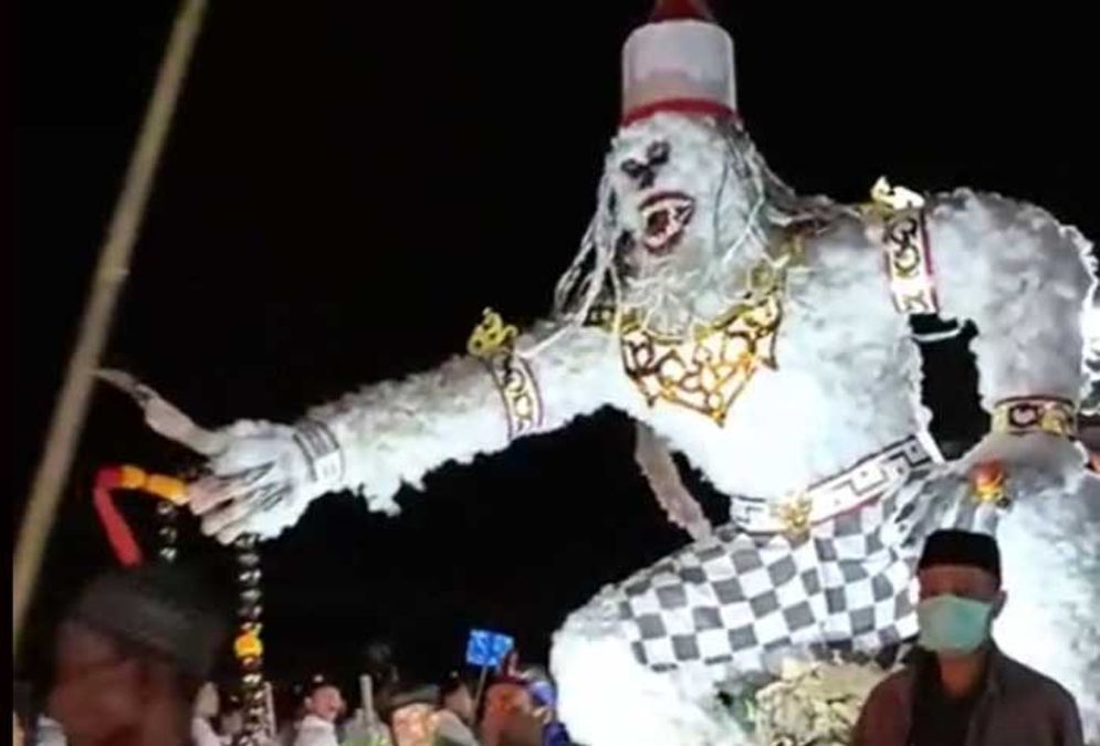 Patung Hanoman dalam lomba takbir Pondok Pesantren Tremas Selasa (21/08/2018)