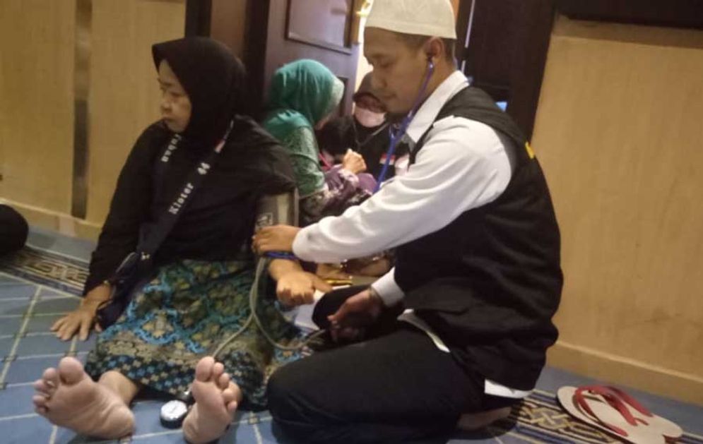 Pemeriksaan kesehataan jemaah haji asal Pacitan