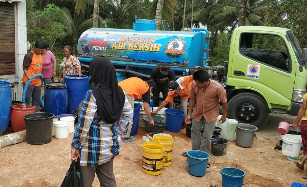 Komunitas Pacitan Trail Adventures PINTAS melakukan kegiatan bakti sosial dengan pengiriman air bersih ke warga beberapa waktu lalu.