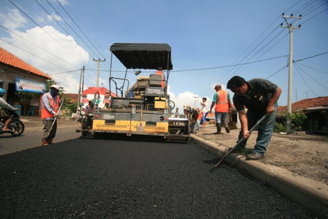 2.542 Ton Karet Digunakan untuk Pembangunan Aspal