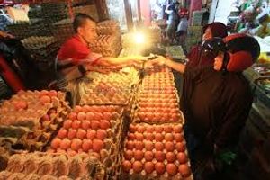 Imbas Naiknya Harga  Barang Pokok, Pedagang Pasar dan Ritel Khawatir Omzet Turun