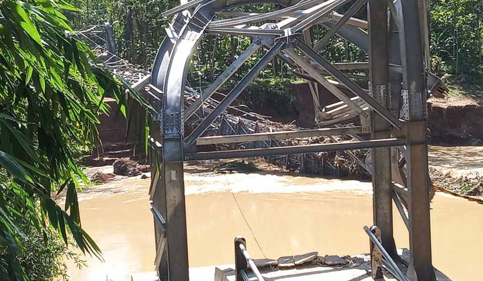 Jembatan Banjarsari II yang terseret banjir