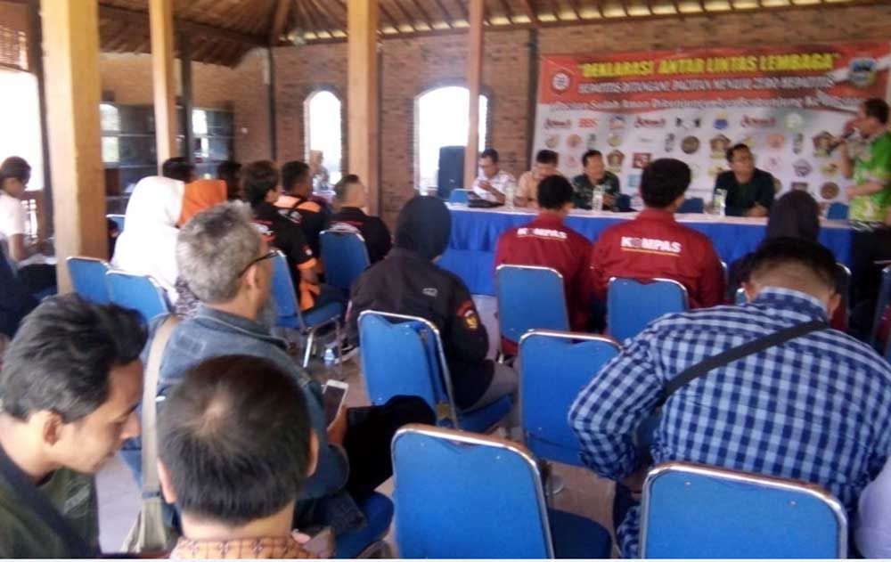 Deklarasi melawan dampak Hepatitis yang dipelopori Komunitas Mahasiswa Pacitan di Surakarta Sabtu (10/08/2019)