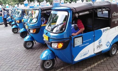 <p>Bajai berbahan bakar gas yang beroperasi di Jakarta</p>
