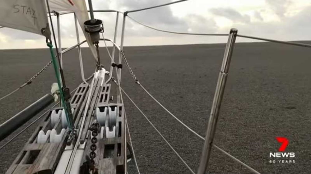 Batu Apung Seluas 150 Km Persegi Mengambang di Pasifik