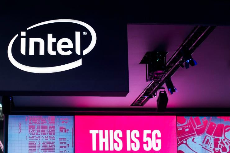 <p>Logo Intel dipamerkan selama Mobile World Congress, pada 28 Februari 2019 di Barcelona, ​​Spanyol.<br />
Joan Cros | NurPhoto | Getty Images</p>
