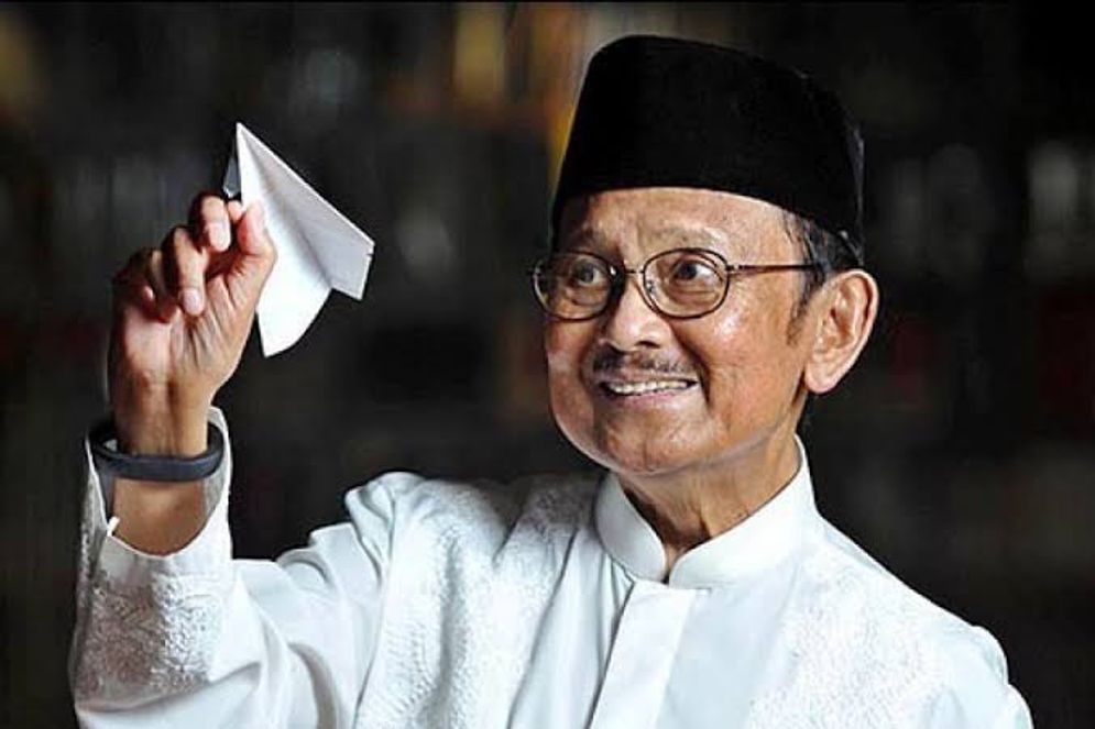 BJ Habibie meninggal dunia.