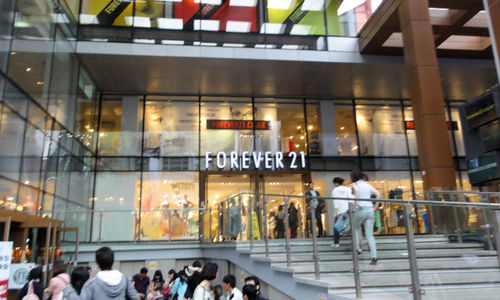Forever 21 Bangkrut, 350 Toko di Seluruh Dunia Ditutup