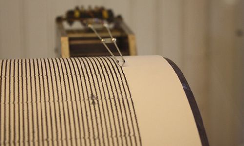 Dua Gempa Besar Guncang Ambon
