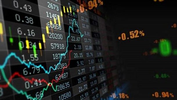 Beda Nasib Dengan Rupiah, IHSG Ditutup Menguat ke Level 6.296