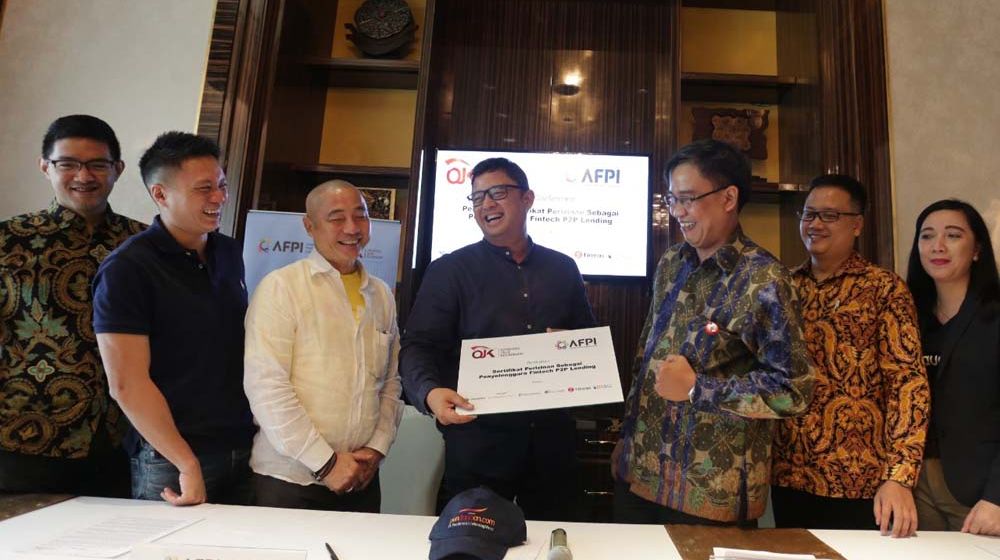 <p>Enam Fintech P2P Lending mendapatkan sertifikasi izin OJK</p>
