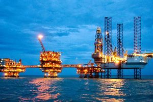 <p>Tambang minyak lepas pantai</p>