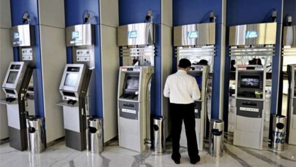 OJK Dorong Bank Besar Beli Banyak Bank Kecil, BCA Pilih Cara Lain