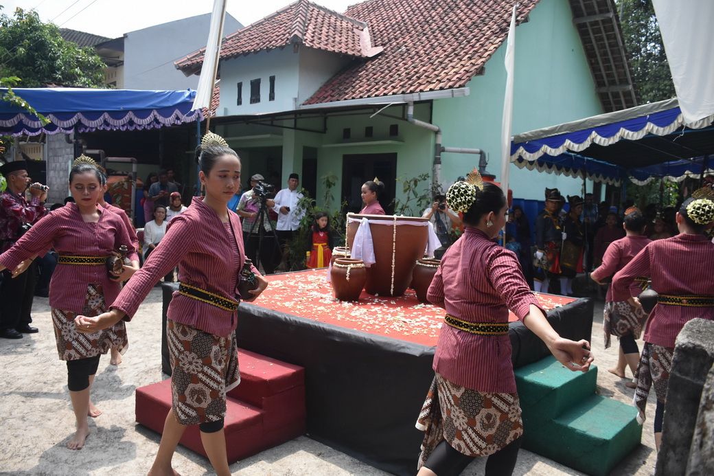 Suasana kenduri air hujan untuk mengantisipasi eksploitasi air tanah