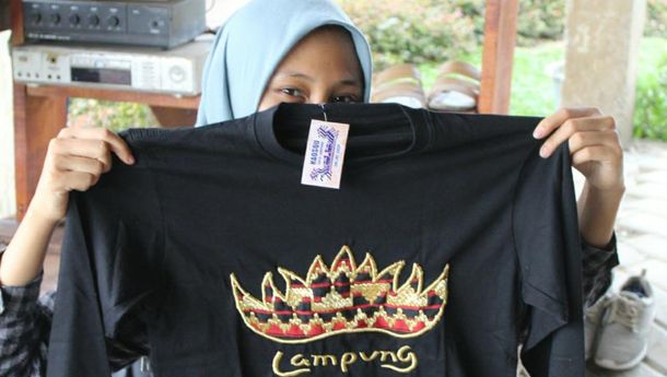 Kaos Tapis Lampung Dukung Produk UMKM 