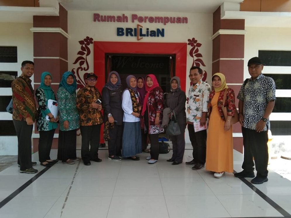 Studi tiru Forum Pusoa Kabupaten Pacitan ke Rumah Perempuan Kabupaten Trenggalek