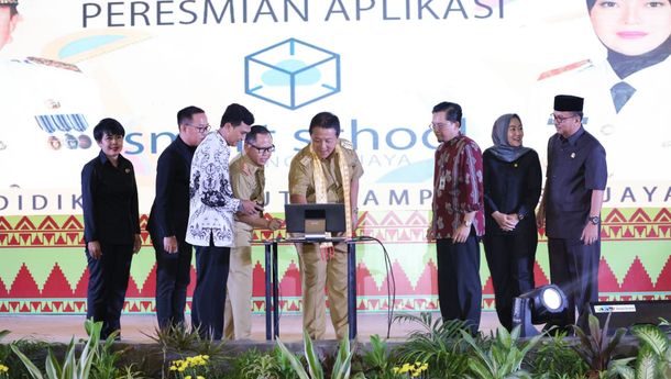 Aplikasi Smart School Lampung Berjaya Nikmati Sekolah Berbasis Teknologi