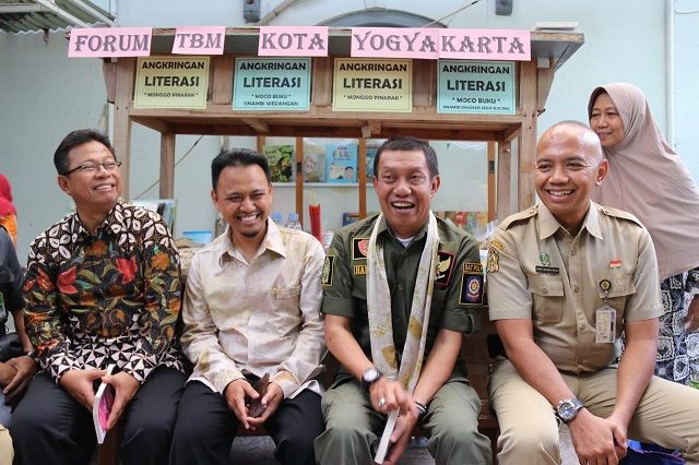 Suasana pameran literasi
