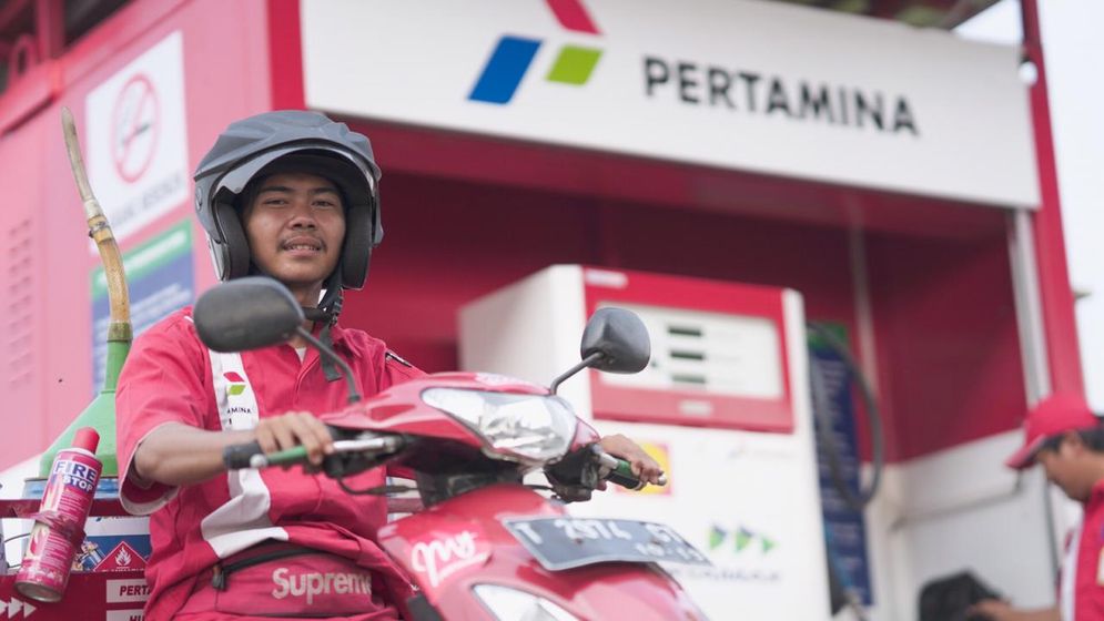 Bandung - PT Pertamina (Persero) Marketing Operation Region (MOR) III telah menyiapkan siasat pendistribusian BBM menjelang perayaan pergantian tahun nanti, Bandung, Selasa, 31 Desember 2019.