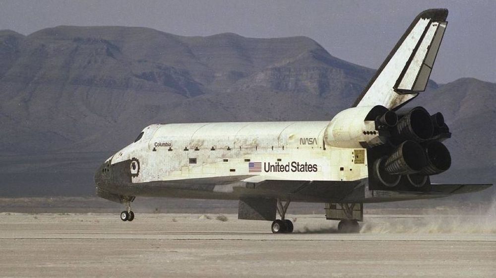 <p>Space Shuttle Columbia mendarat di White Sands tahun 1982.</p>

