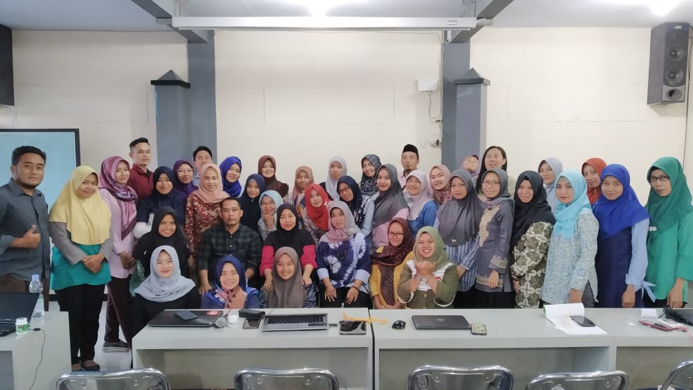 Kegiatan Pelatihan Menulis bagi Guru PAUD Plus Az-Zalfa dan SDAlam