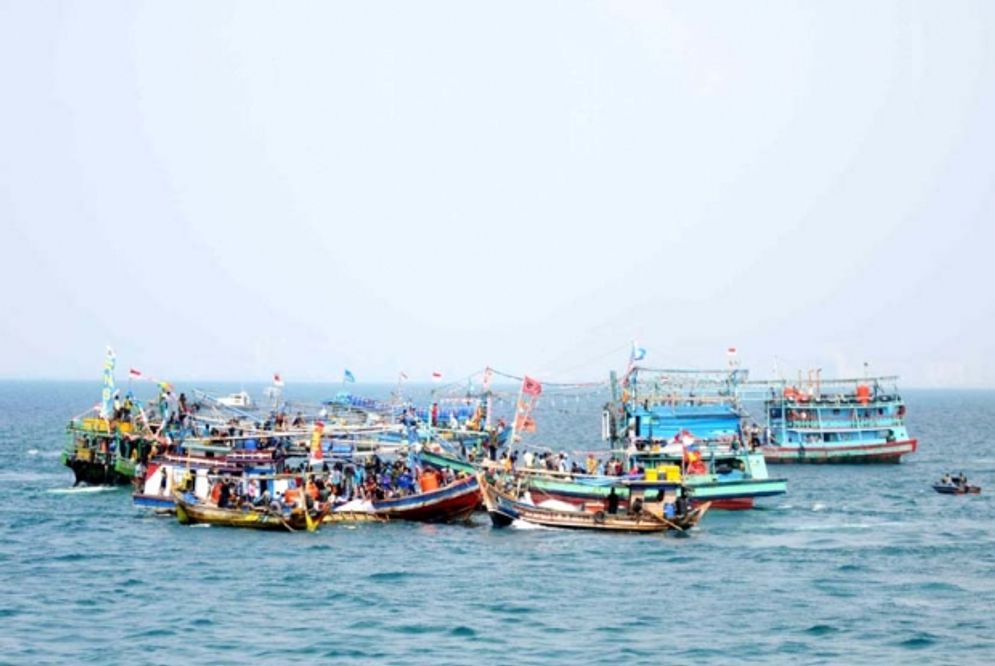 Nelayan di Jatim saat pergi melaut.