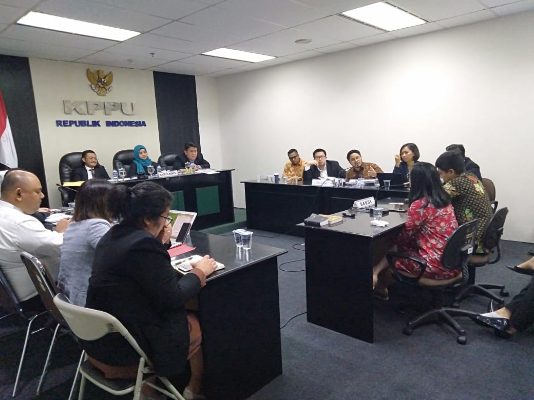 Suasana sidang Grab dan PT TPI di KPPU Wilayah IV di Surabaya, Rabu (22/1/2020). DUTA/endang
