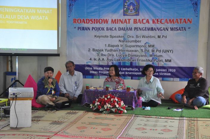 Para pembicara saat roadshow literasi (Humas Pemkab Sleman)
