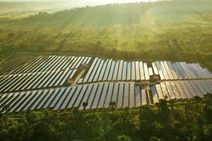 Ilustrasi pembangkit listrik EBT