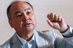 Tutup Kerugian, Bos Softbank Masayoshi Son Gadaikan 35 Persen Saham Miliknya