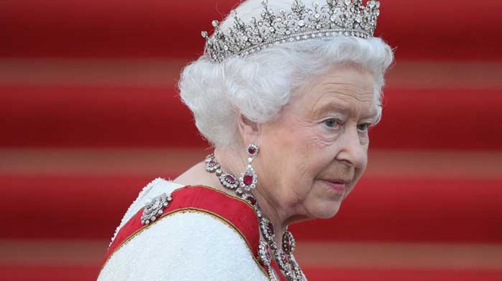 <p>Ratu Elizabeth II</p>
