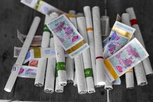 Pemerintah Pusat dan Daerah Bagi-bagi Hasil Cukai Rokok