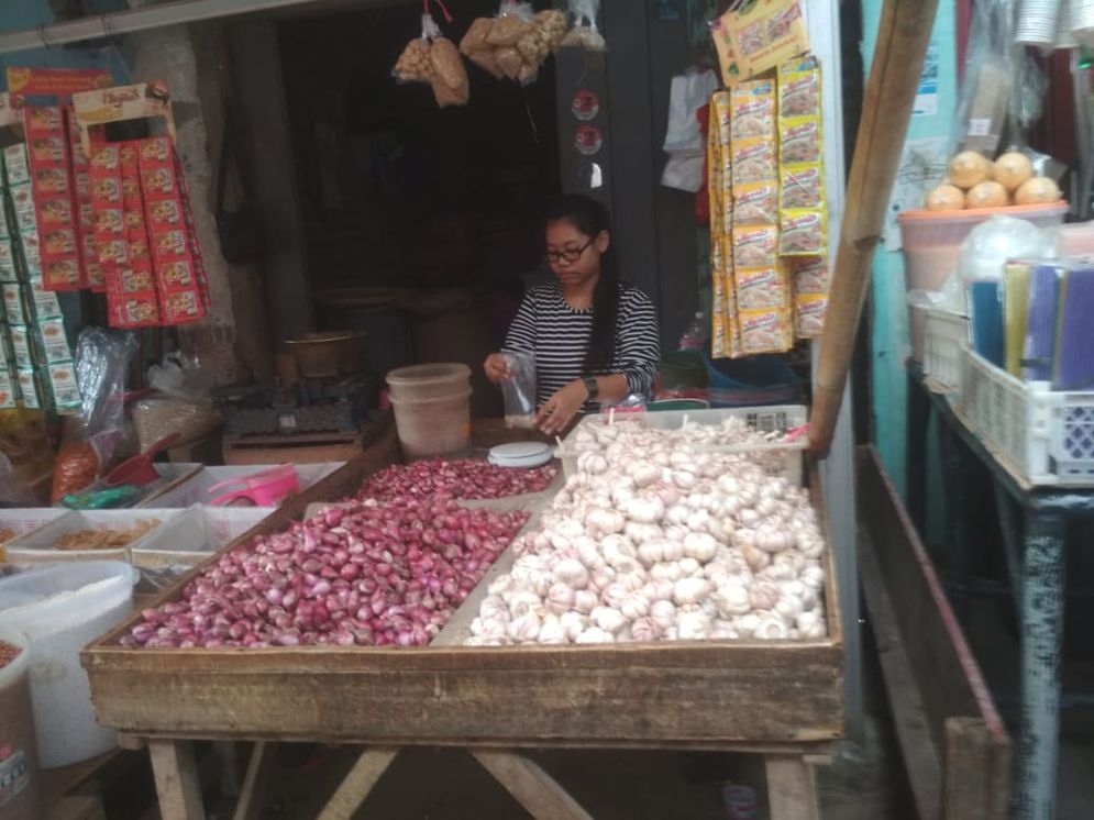 Salah satu Pedagang di Pasar Perumnas Wayhalim