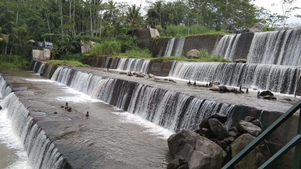 Grojogan Watu Purbo