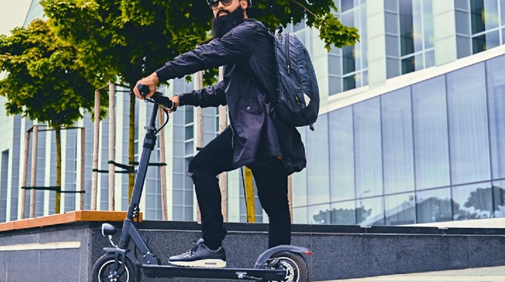 Ilustrasi Skuter Listrik