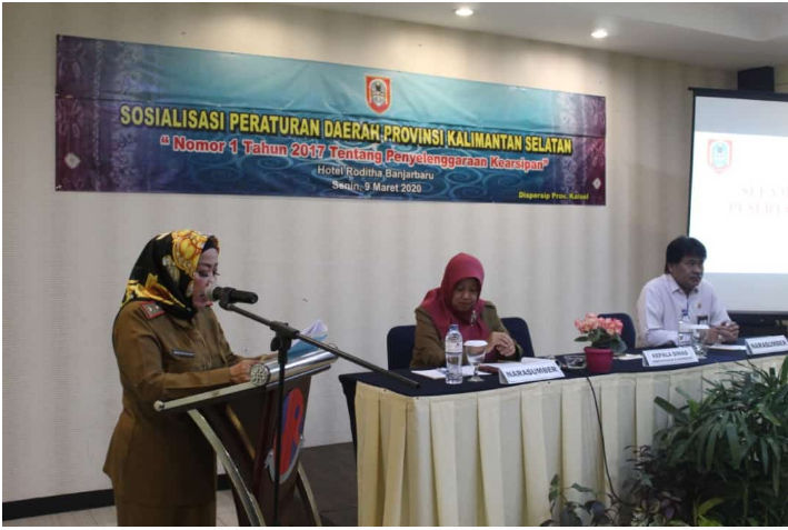 Bunda Nunung Saat memberikan sambutan