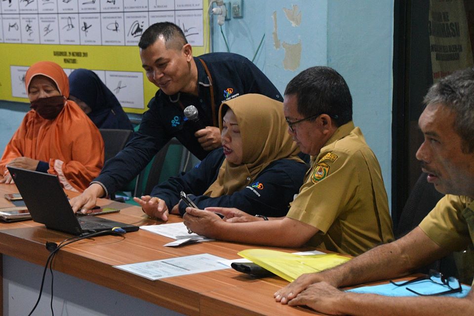 Kasi Statistik sosial saat mendampingi ASN dilingkungan Pemko Banjarmasin
