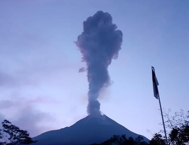 Gunung Merapi kembali erupsi pada Sabtu, 28 Maret 2020.pukul 05.21 WIB
