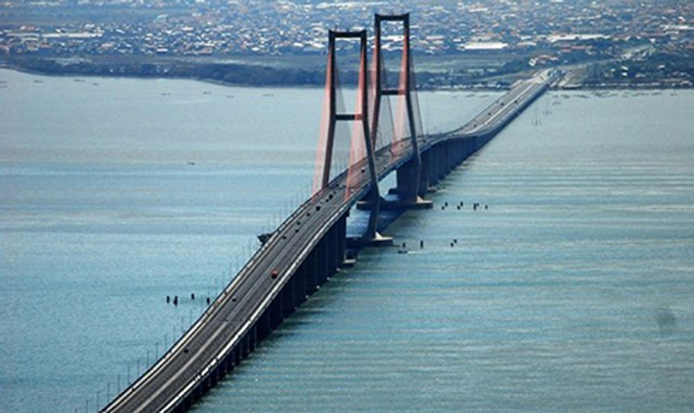 Jembatan Suramadu
