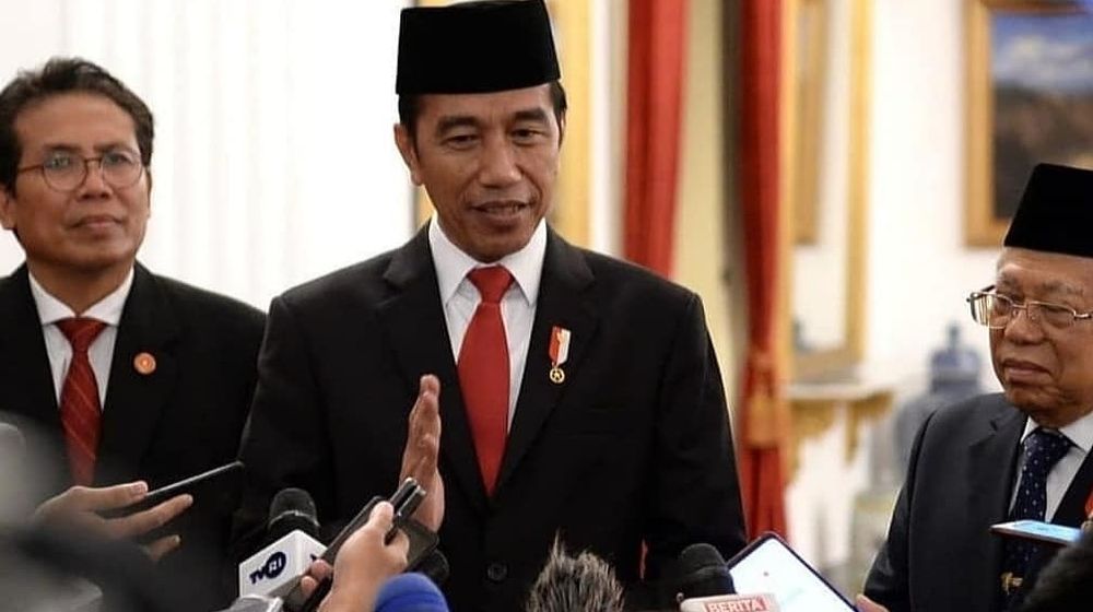 <p>Fadjroel Rachman (Juru Bicara Presiden), Joko Widodo (Presiden), Ma’ruf Amin (Wakil Presiden)</p>
