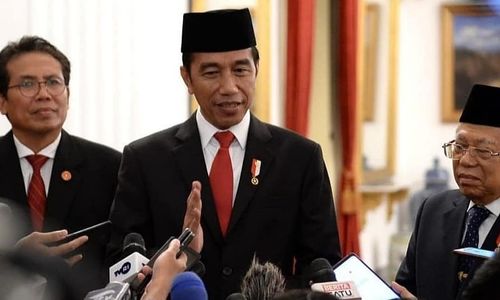 <p>Fadjroel Rachman (Juru Bicara Presiden), Joko Widodo (Presiden), Ma’ruf Amin (Wakil Presiden)</p>