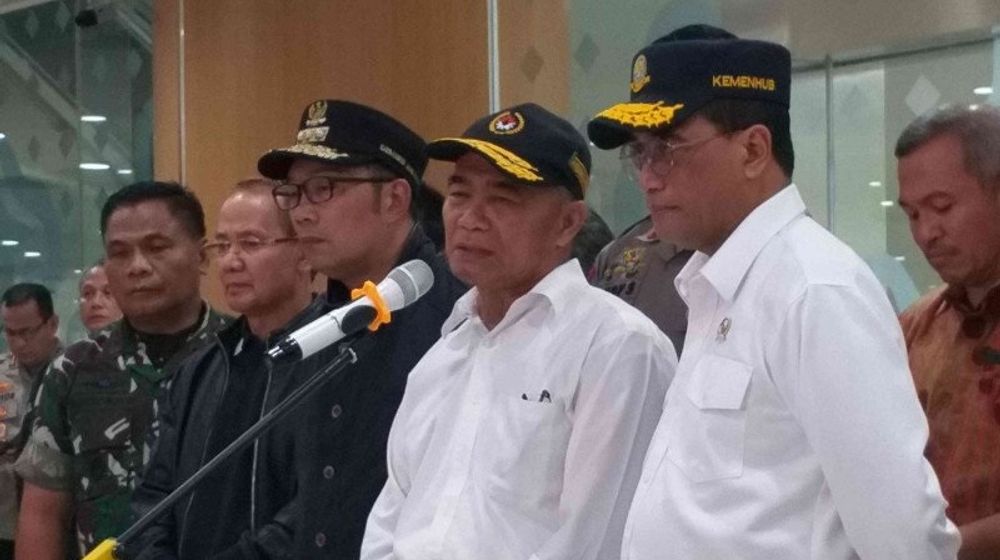 <p>Menko PMK Muhadjir Effendy saat memberikan keterangan evakuasi WNI di Kapal Diamond Princes, Senin (2/3). / Antara Foto</p>
