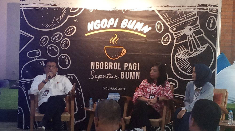 <p>Budi Raharja dalam pemaparannya di acara Ngobrol Pagi Seputar BUMN, Gedung Kementerian BUMN, Jakarta, Selasa (10/3) (Sumber: TrenAsia)</p>
