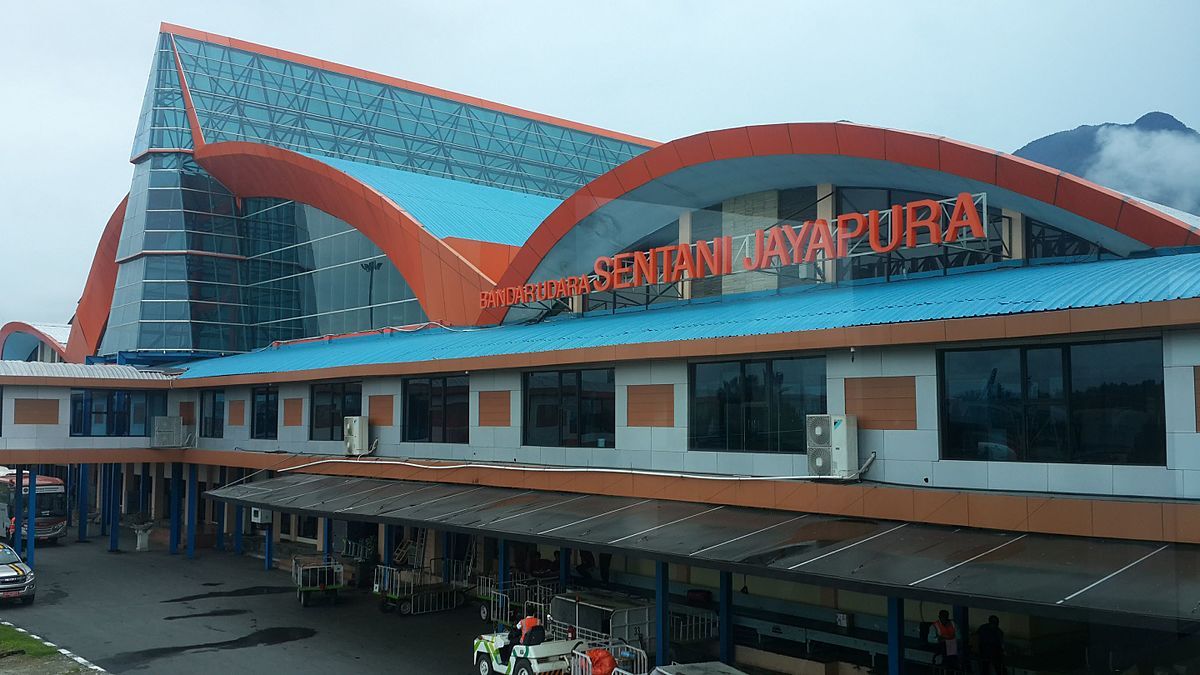 <p>Bandara Sentani Papua. Sumber: Air Magazine</p>
